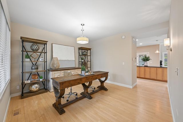 4160 Trillium Lane E, Mound, MN 55364