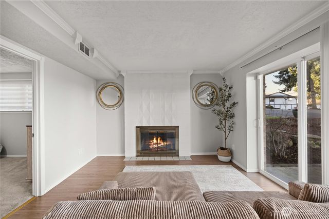 3907 SW 328th St, Federal Way, WA 98023