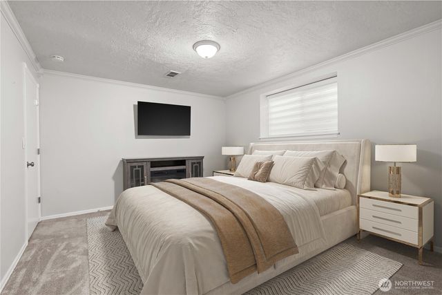 3907 SW 328th St, Federal Way, WA 98023