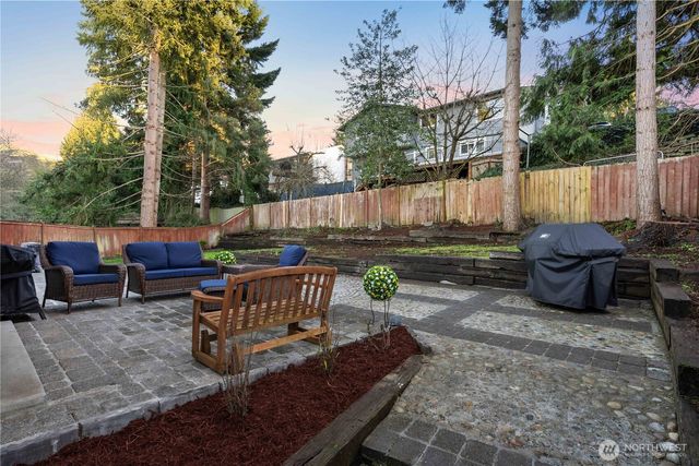 3907 SW 328th St, Federal Way, WA 98023