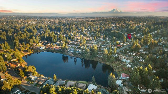 3907 SW 328th St, Federal Way, WA 98023