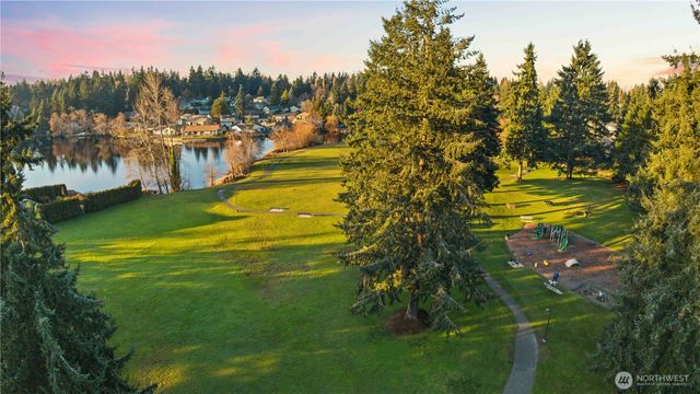 3907 SW 328th St, Federal Way, WA 98023