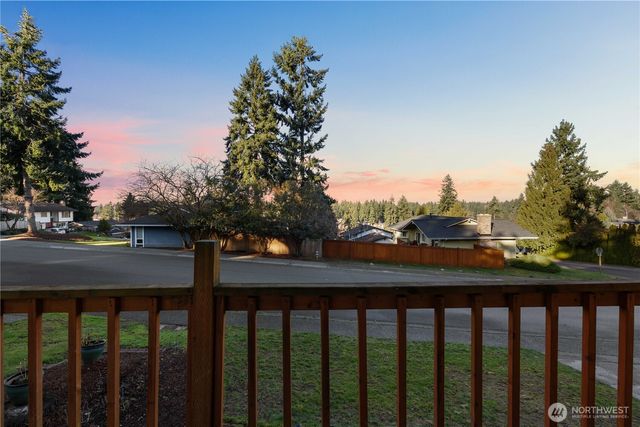 3907 SW 328th St, Federal Way, WA 98023