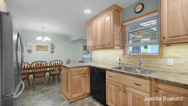 7719 Emberly Drive, Jenison, MI 49428