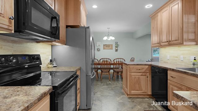 7719 Emberly Drive, Jenison, MI 49428
