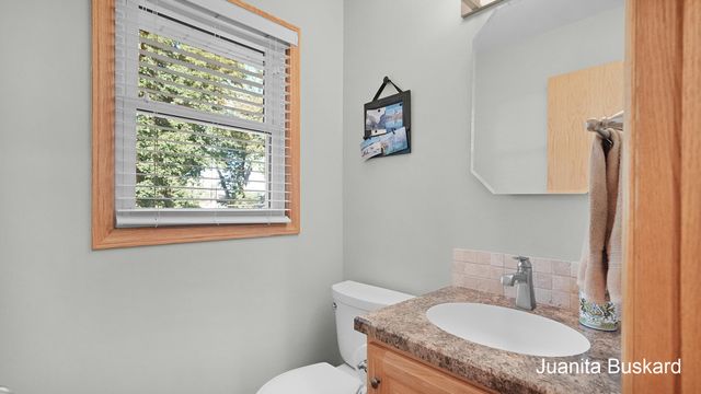 7719 Emberly Drive, Jenison, MI 49428