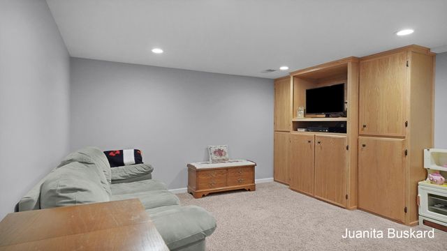 7719 Emberly Drive, Jenison, MI 49428