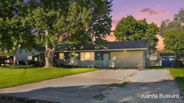 7719 Emberly Drive, Jenison, MI 49428