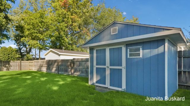7719 Emberly Drive, Jenison, MI 49428