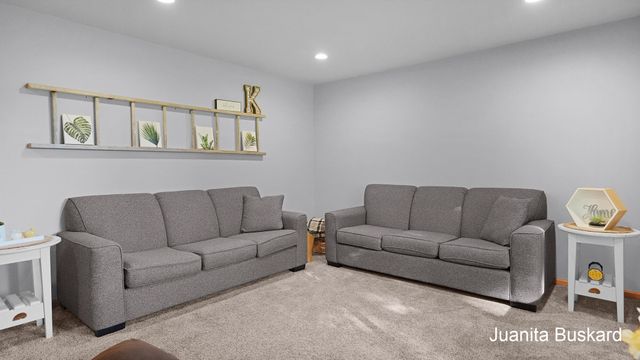 7719 Emberly Drive, Jenison, MI 49428