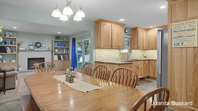 7719 Emberly Drive, Jenison, MI 49428