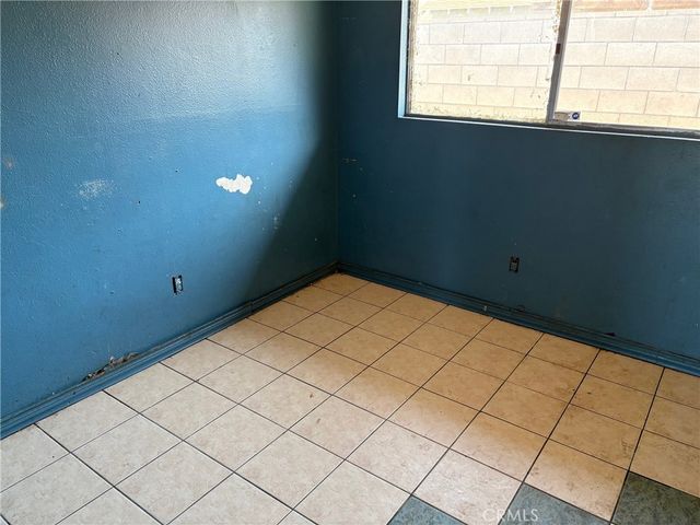 972 E Lynwood Drive, San Bernardino, CA 92404