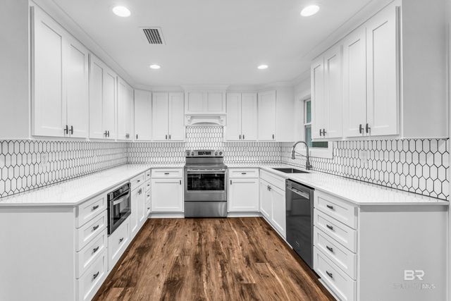 659 Nichols Avenue, Fairhope, AL 36532