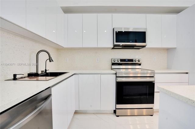 4009 W Jacaranda Pkwy, Cape Coral, FL 33993