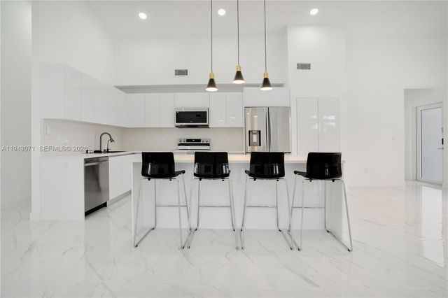 4009 W Jacaranda Pkwy, Cape Coral, FL 33993