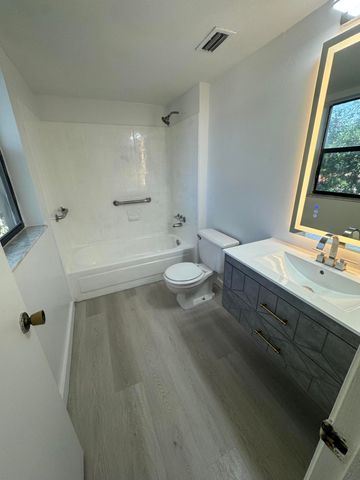 4241 W Mcnab Road W 32, Pompano Beach, FL 33069