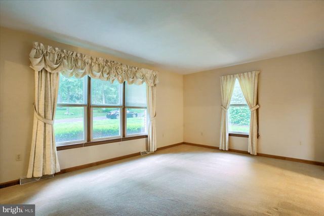 583 MILLER RD, Elizabethtown, PA 17022