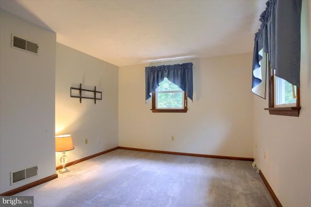 583 MILLER RD, Elizabethtown, PA 17022