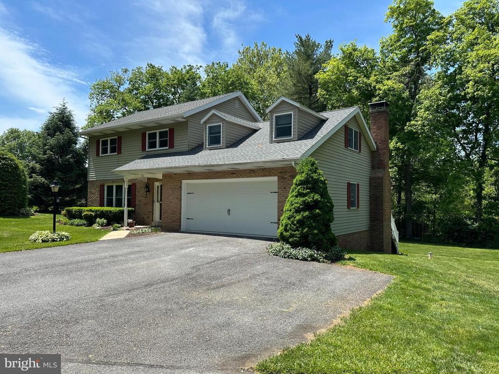 583 MILLER RD, Elizabethtown, PA 17022