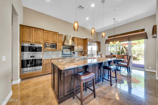 7500 E PONTEBELLA Drive, Scottsdale, AZ 85266