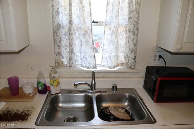 50 North 27th Street, Las Vegas, NV 89101