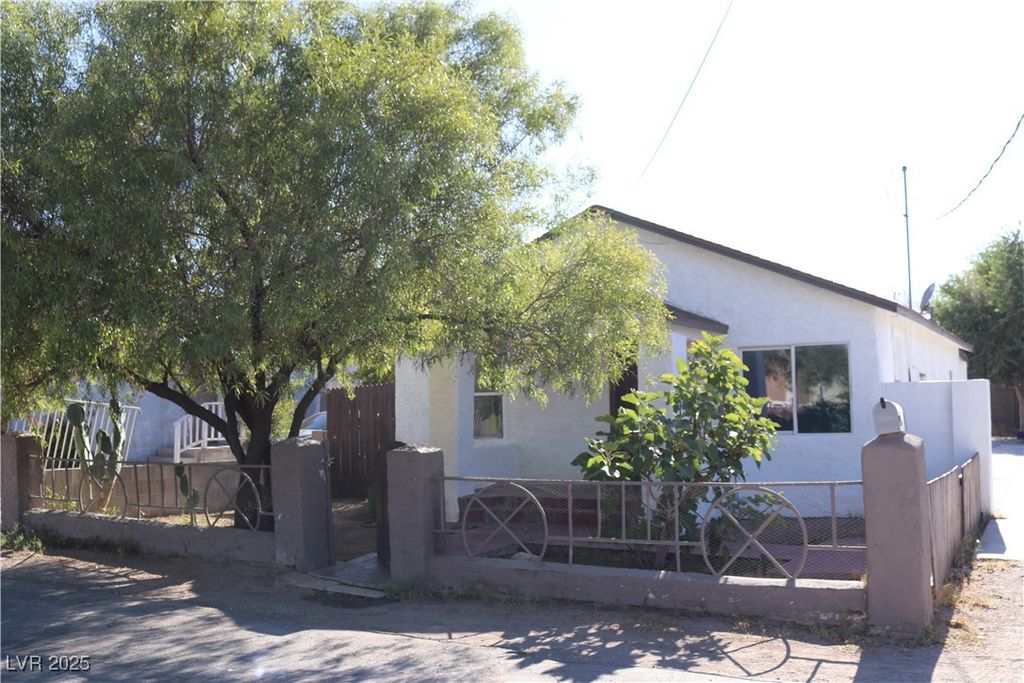 50 North 27th Street, Las Vegas, NV 89101