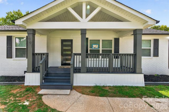 3001 Dalecrest Drive, Charlotte, NC 28269