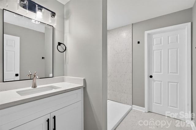 3001 Dalecrest Drive, Charlotte, NC 28269