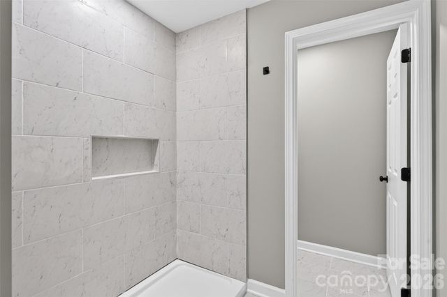 3001 Dalecrest Drive, Charlotte, NC 28269