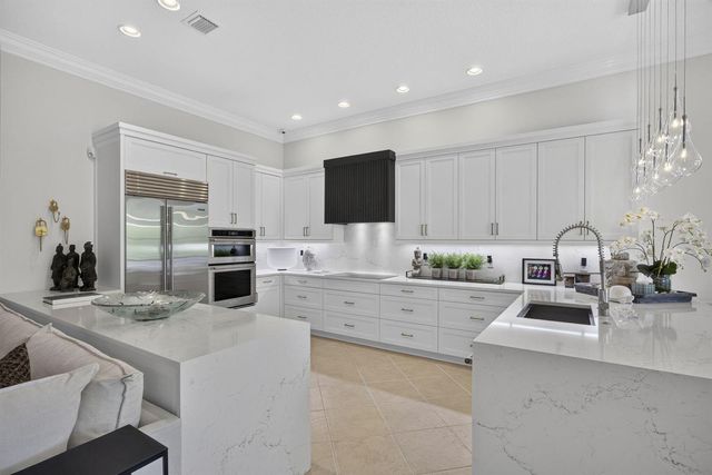 9469 VIA ELEGANTE, Wellington, FL 33411