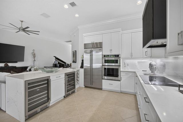 9469 VIA ELEGANTE, Wellington, FL 33411