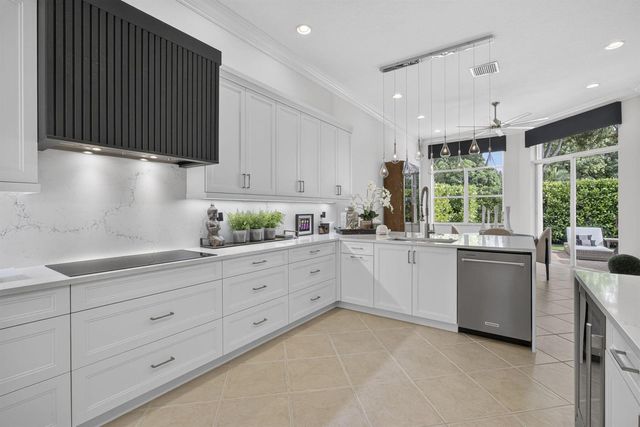 9469 VIA ELEGANTE, Wellington, FL 33411