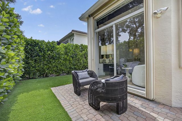 9469 VIA ELEGANTE, Wellington, FL 33411