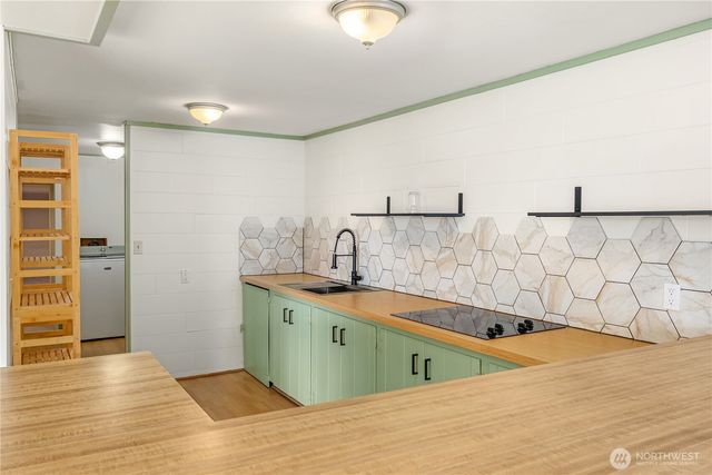 452 11th Street, Blaine, WA 98230