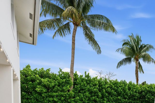 1044 NW 6th Drive, Boca Raton, FL 33486