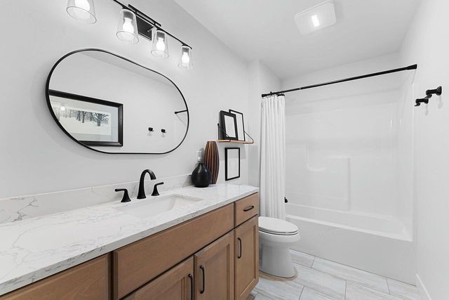 1831 BOBBY JONES DRIVE, De Pere, WI 54115