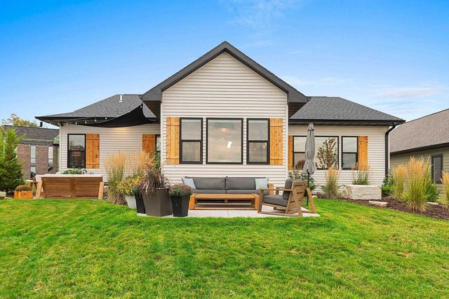 1831 BOBBY JONES DRIVE, De Pere, WI 54115