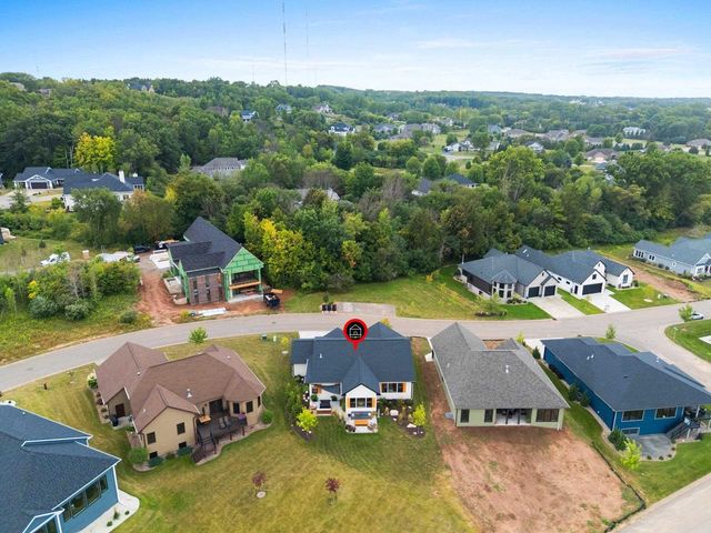 1831 BOBBY JONES DRIVE, De Pere, WI 54115