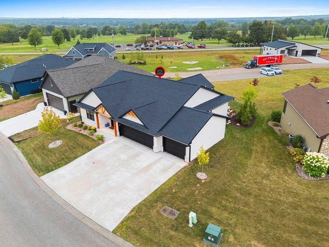 1831 BOBBY JONES DRIVE, De Pere, WI 54115
