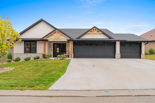1831 BOBBY JONES DRIVE, De Pere, WI 54115