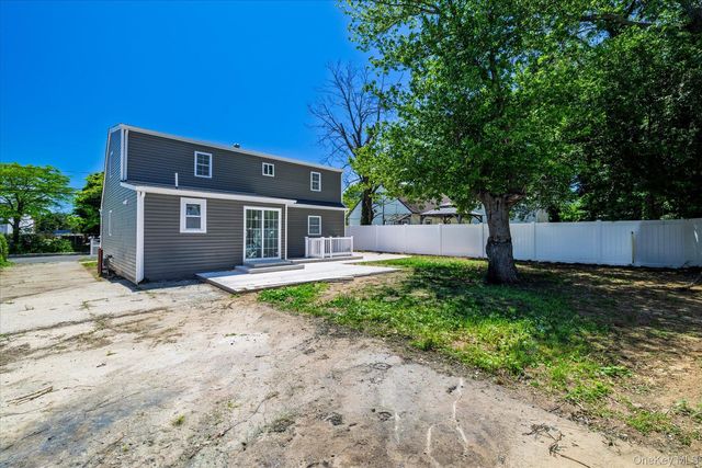 27 New Avenue, Wyandanch, NY 11798