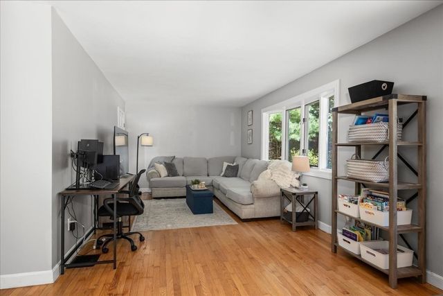 65 Carter Rd, Worcester, MA 01609