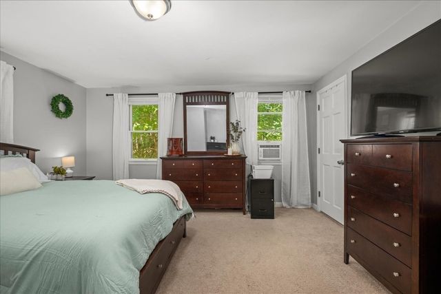 65 Carter Rd, Worcester, MA 01609