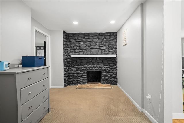 65 Carter Rd, Worcester, MA 01609