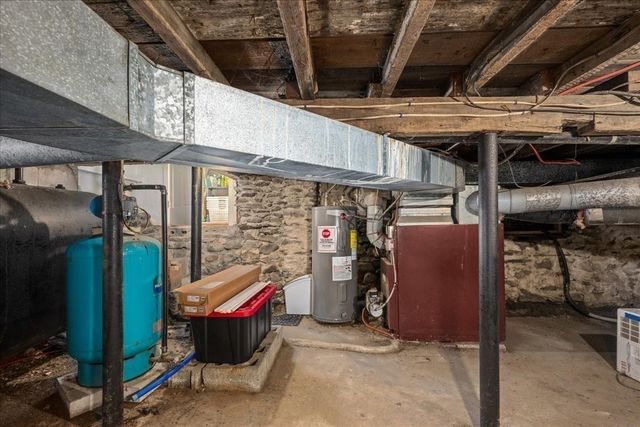 65 Carter Rd, Worcester, MA 01609