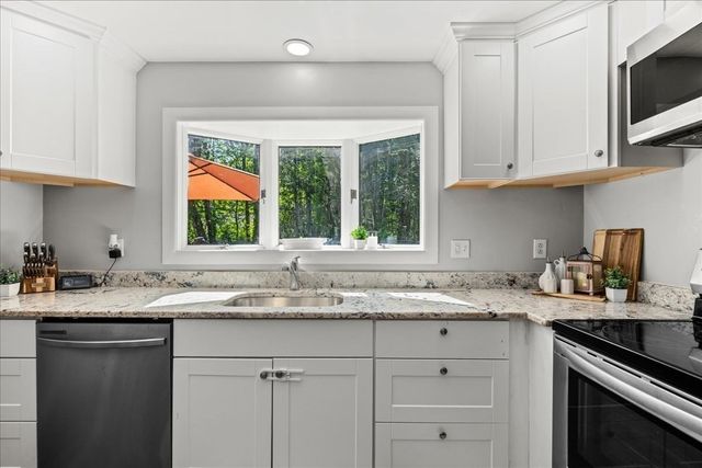 65 Carter Rd, Worcester, MA 01609