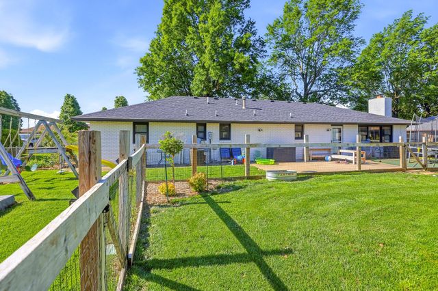 6819 W Dogwood Street, Springfield, MO 65802