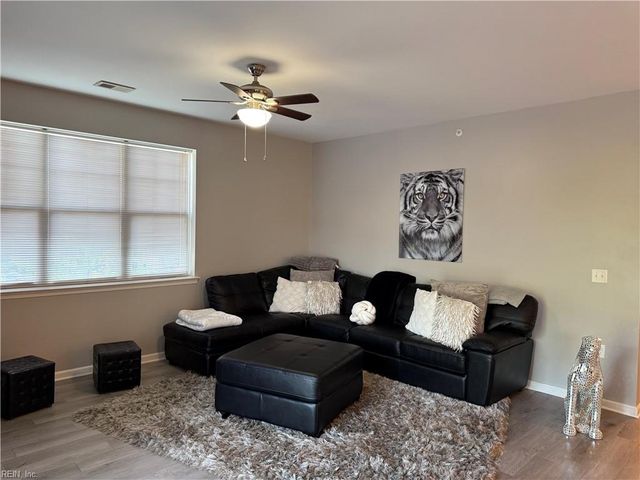 4332 Hillingdon Bnd Apt 208, Chesapeake, VA 23321