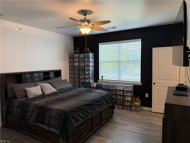4332 Hillingdon Bnd Apt 208, Chesapeake, VA 23321