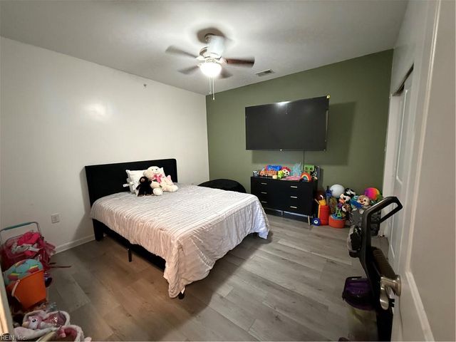 4332 Hillingdon Bnd Apt 208, Chesapeake, VA 23321